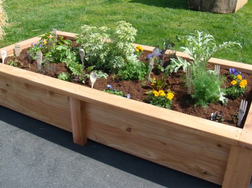 Planters & Raised Beds